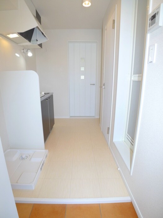 物件内観写真10　(廊下)