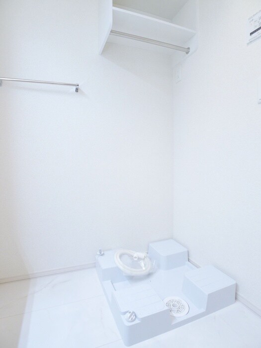 物件内観写真17　(洗濯機置場)