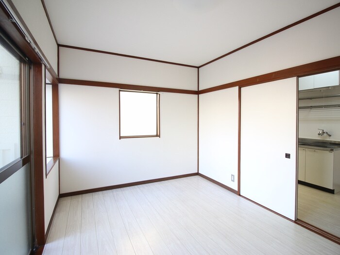 物件内観写真7　(居室)