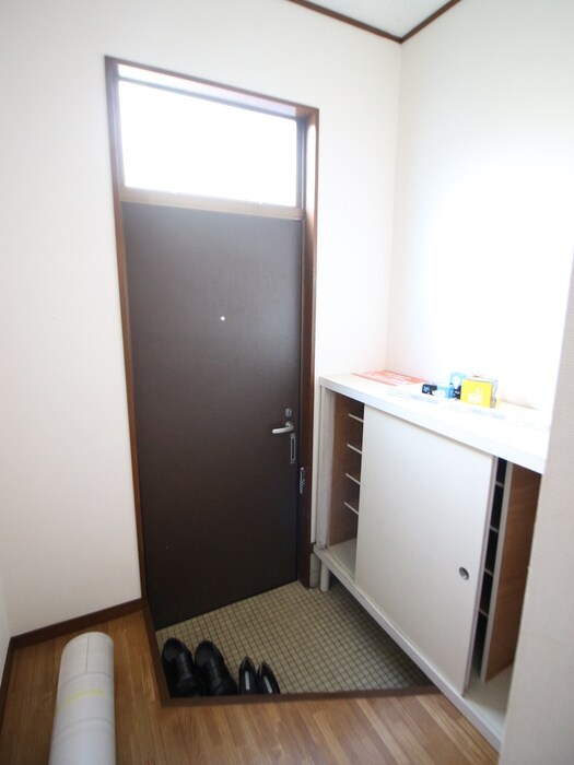 物件内観写真15　(玄関)
