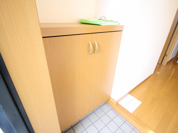 物件内観写真7　(靴箱)
