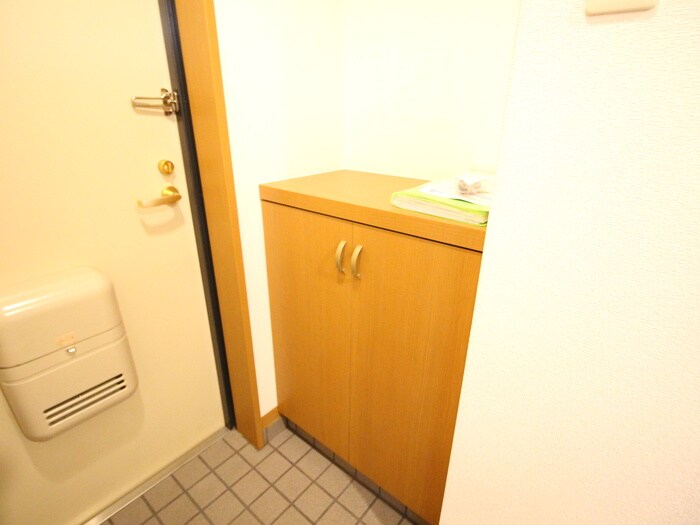 物件内観写真22　(玄関)