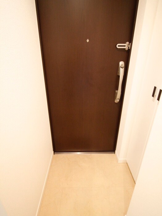 物件内観写真15　(玄関)