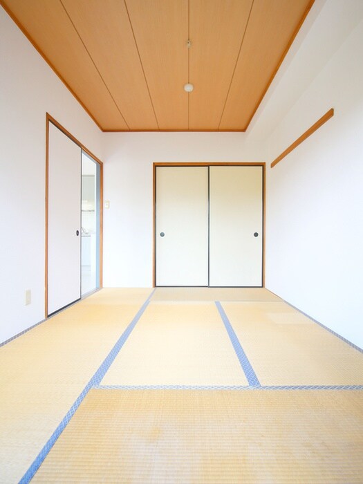 物件内観写真10　(居室)