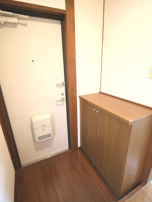 物件内観写真17　(玄関)