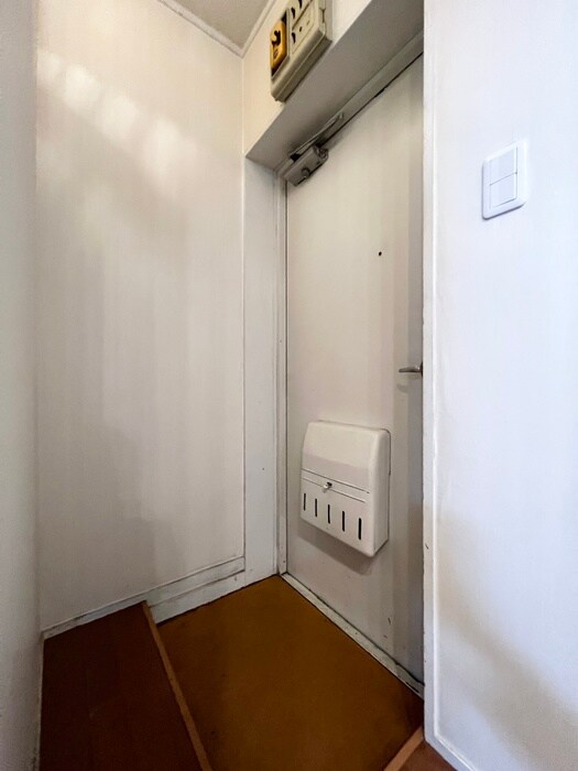 物件内観写真15　(玄関)