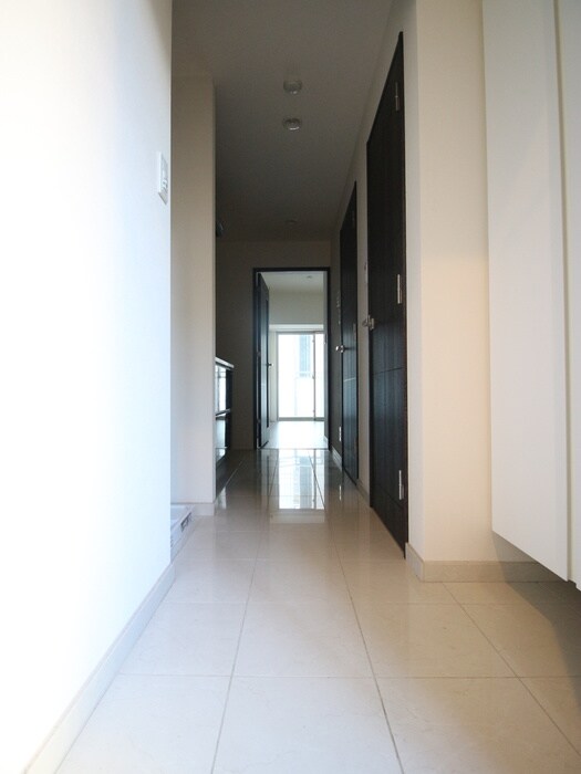 物件内観写真18　(玄関)