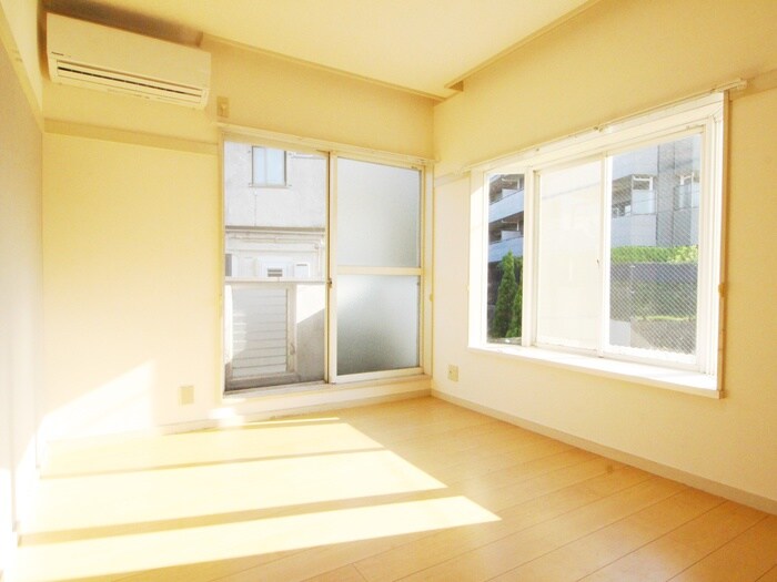 物件内観写真10　(居室)