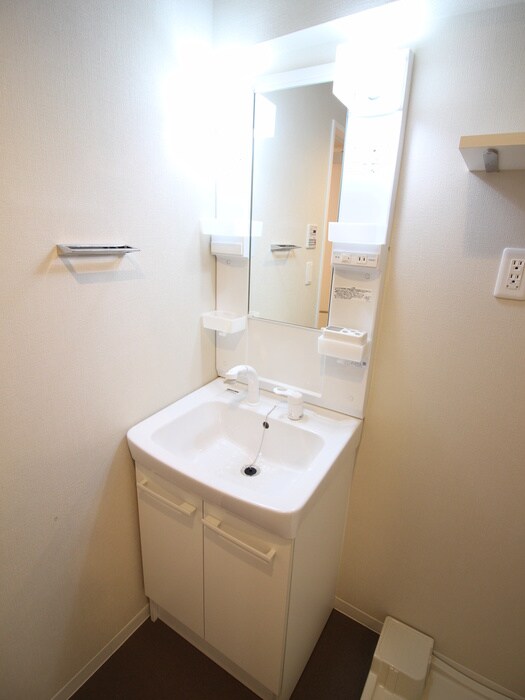 物件内観写真13　(洗面)