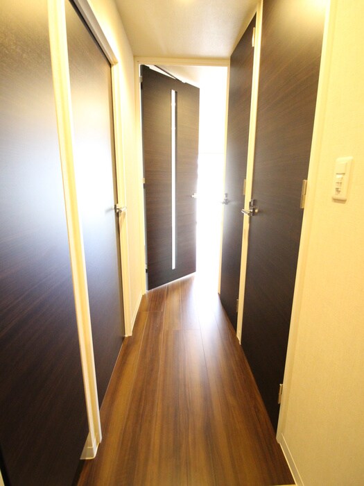 物件内観写真15　(廊下)