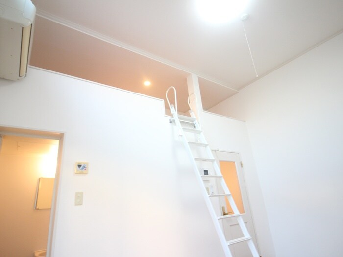 物件内観写真9　(ロフト)