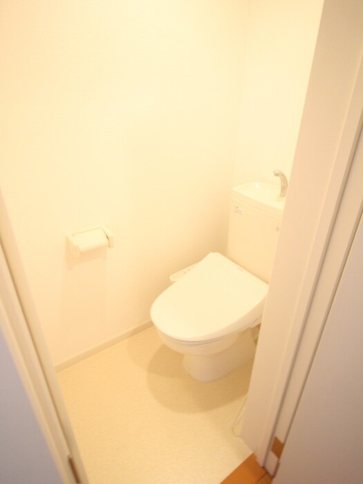 物件内観写真14　(トイレ)