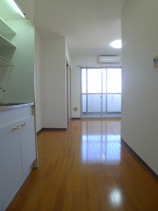 物件内観写真5　(玄関)