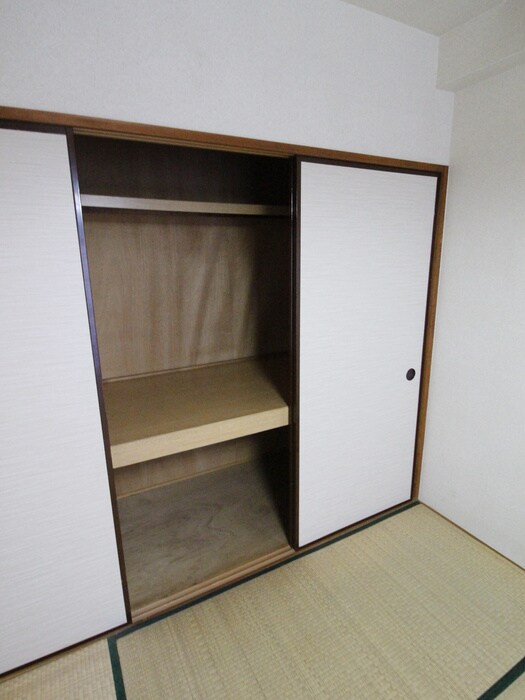 物件内観写真18　(収納)