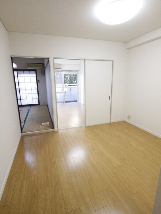 物件内観写真21　(居室)