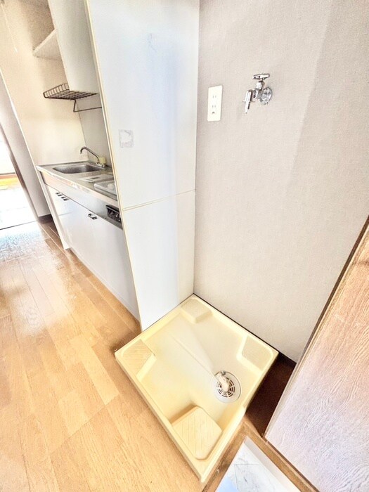 物件内観写真18　(洗濯機置場)