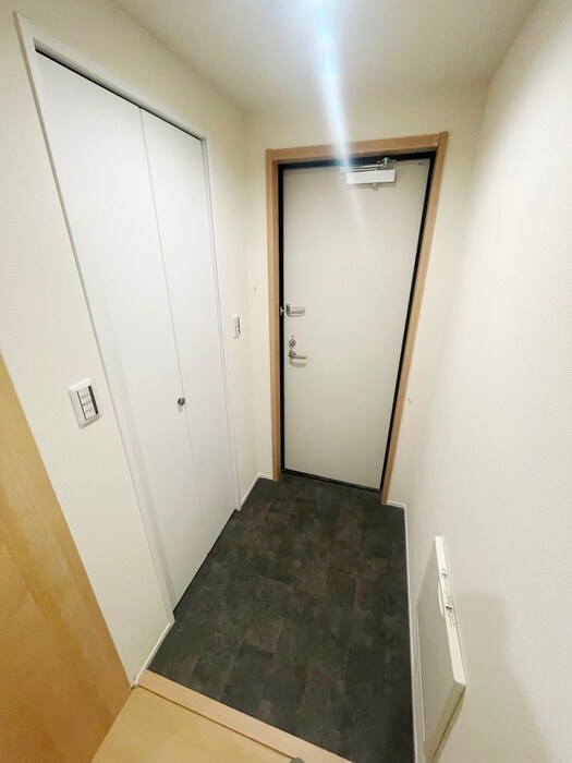 物件内観写真7　(玄関)