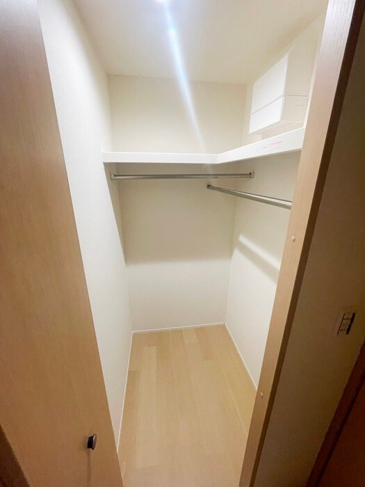物件内観写真15　(収納)