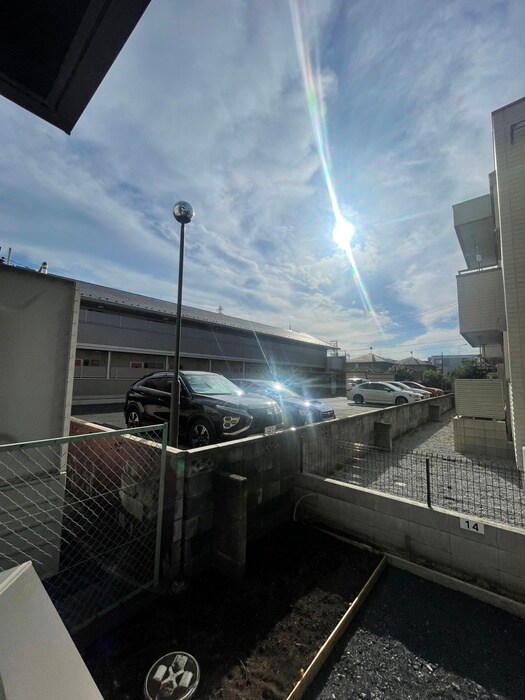 物件内観写真20　(室内からの展望)