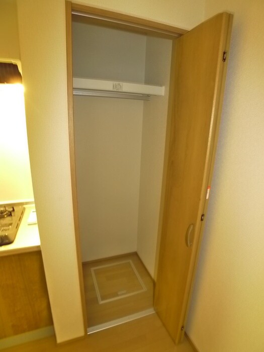 物件内観写真11　(収納)