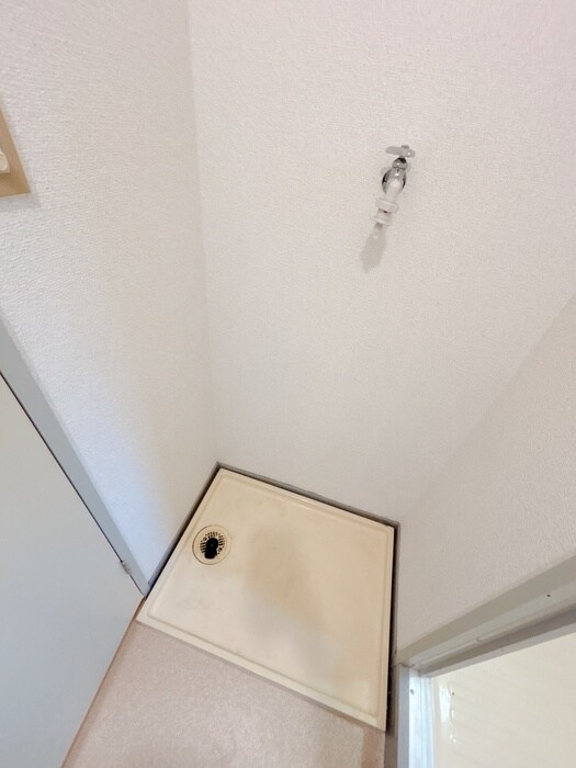 物件内観写真18　(洗濯機置場)