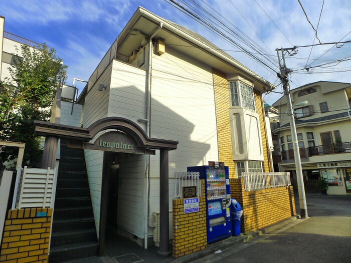 レオパレス目白第２の物件外観写真