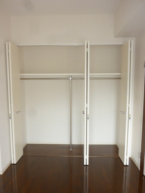 物件内観写真12　(収納)