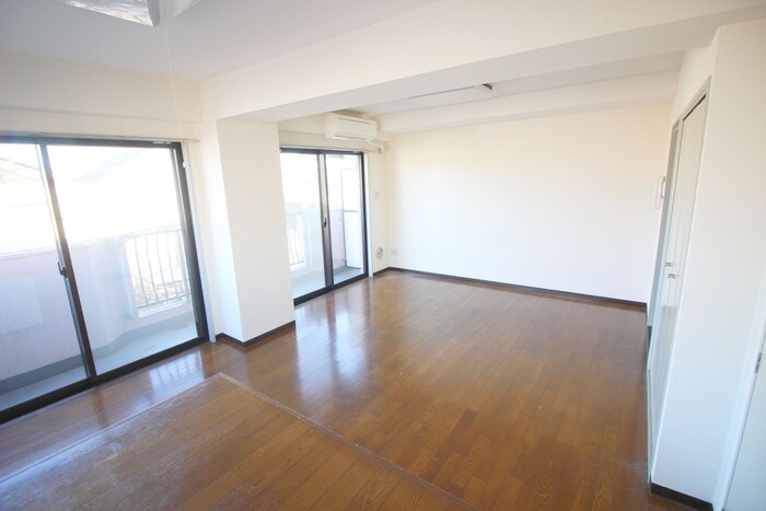 物件内観写真9　(居室)