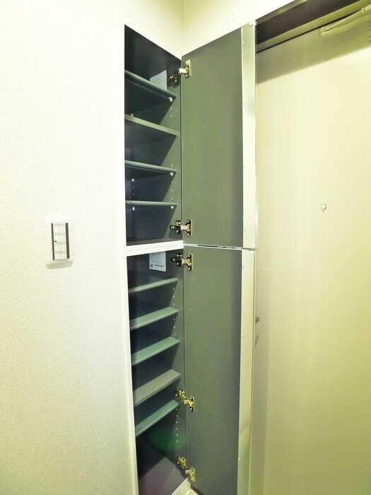 物件内観写真16　(靴箱)