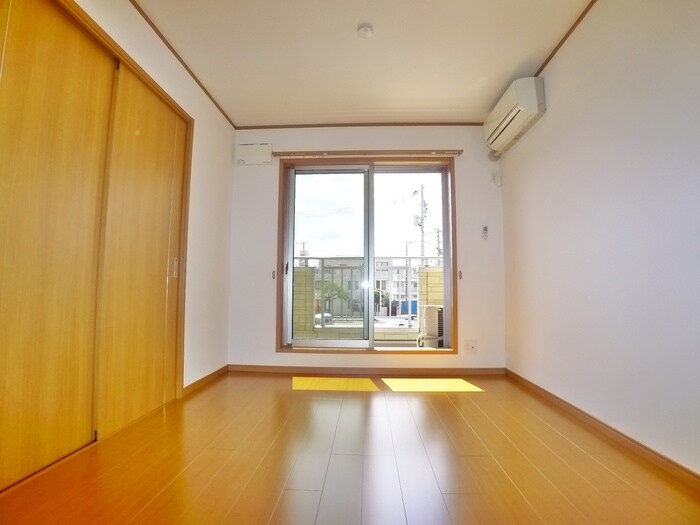 物件内観写真9　(居室)