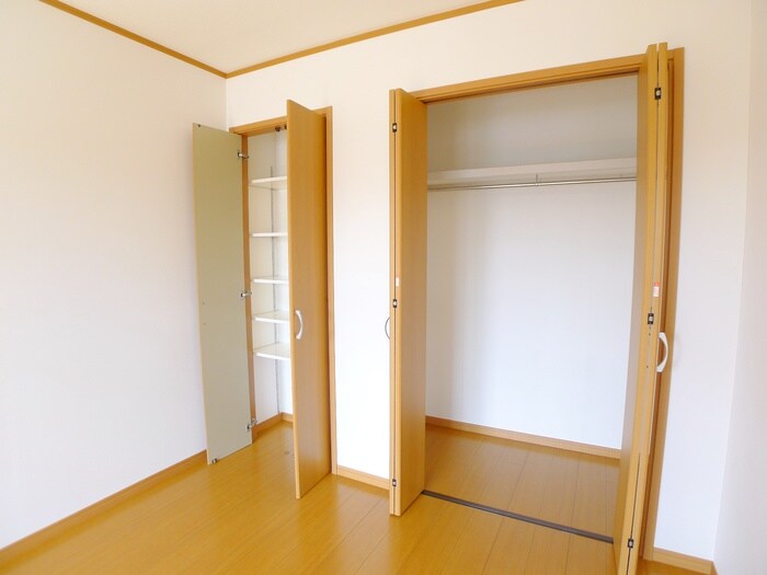 物件内観写真10　(収納)
