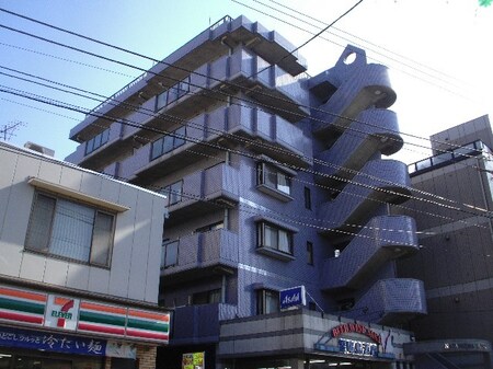 鳴島ビル外観写真