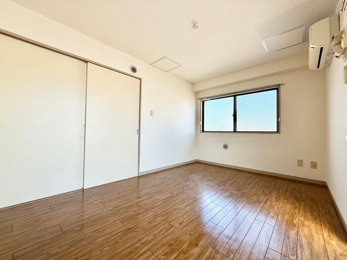 物件内観写真11　(居室)