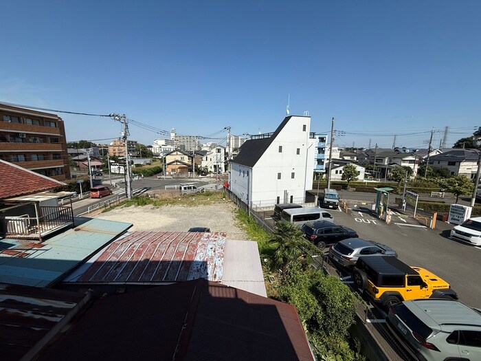 物件内観写真22　(室内からの展望)