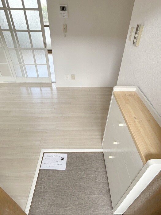 物件内観写真14　(玄関)