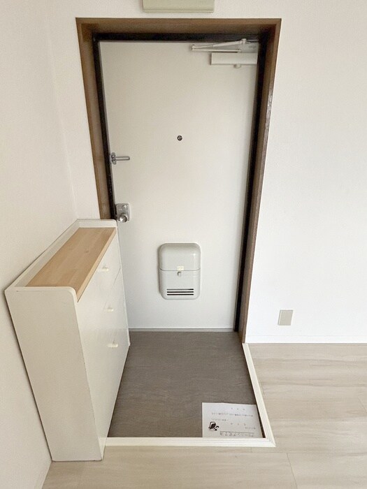 物件内観写真19　(玄関)