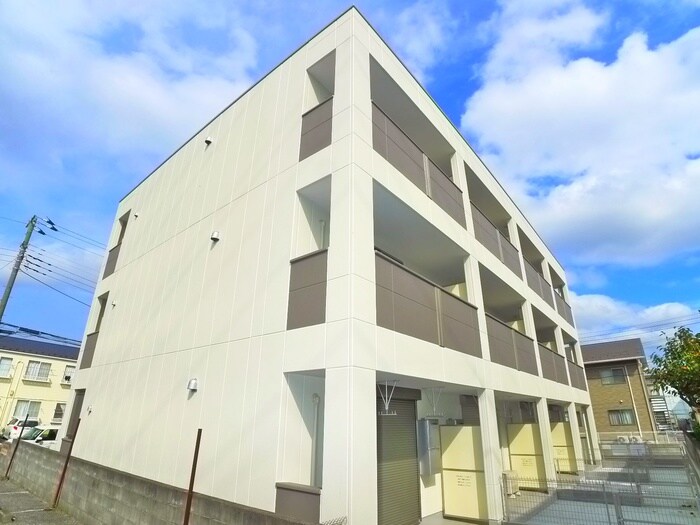 物件外観写真1　(外観写真)