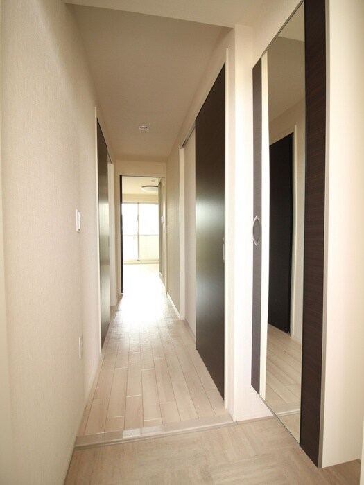 物件内観写真19　(廊下)