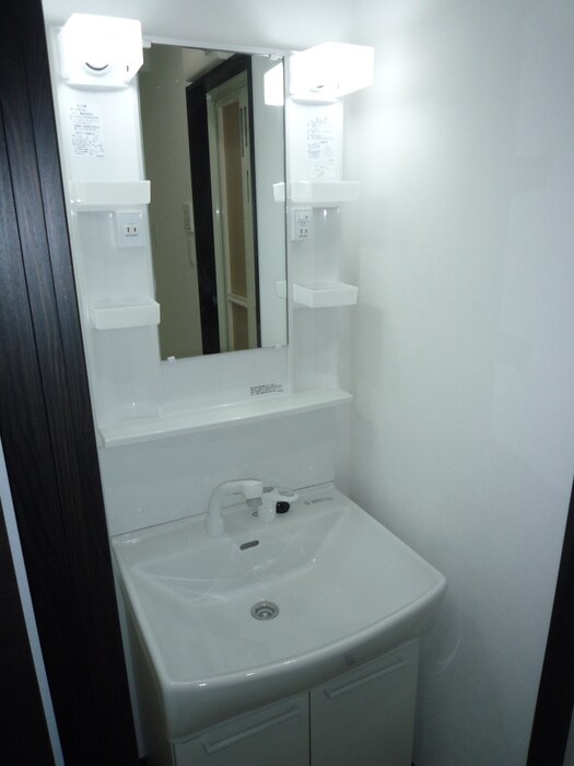 物件内観写真11　(洗面)
