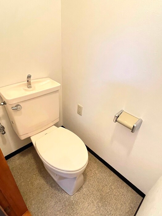 物件内観写真16　(トイレ)