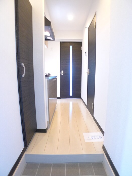 物件内観写真18　(玄関)
