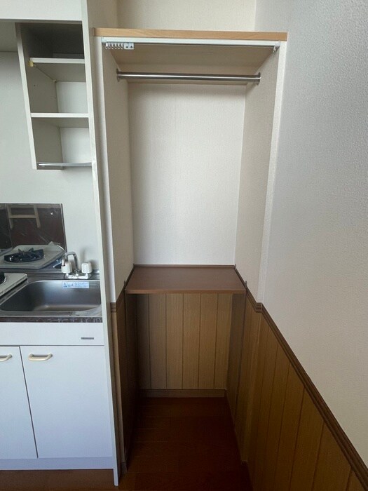 物件内観写真15　(収納)