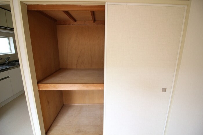 物件内観写真13　(収納)