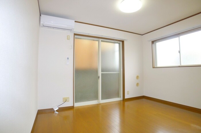 物件内観写真9　(居室)