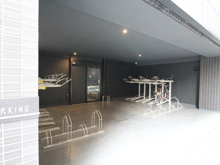 TRACK八丁堀の駐輪場