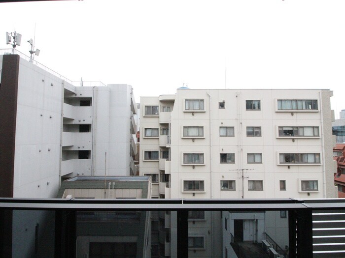 物件内観写真22　(室内からの展望)