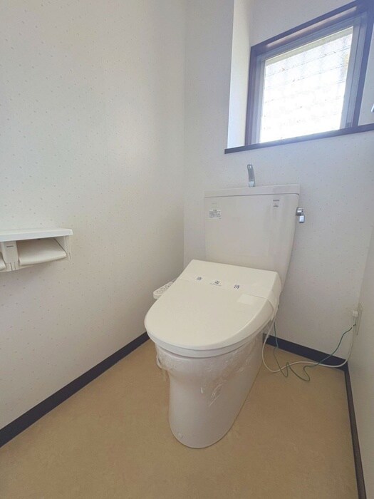 物件内観写真12　(トイレ)