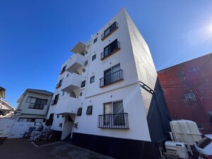 信栄マンション外観写真
