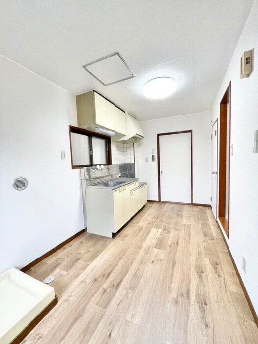 物件内観写真8　(廊下)