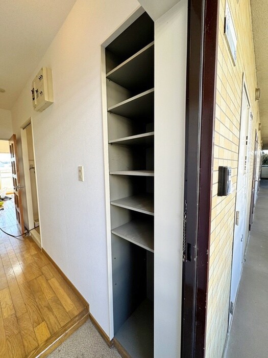 物件内観写真18　(靴箱)